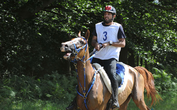 Sheikh Hamdan during the race. (www.sheikhmohammed.ae)