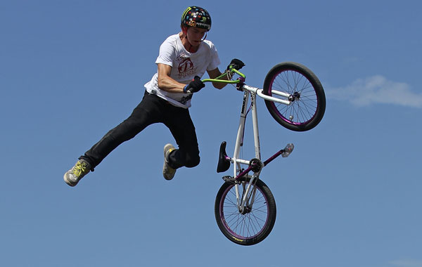 Andrew Buckworth, of Lake Haven, Australia, performs during the Dirt preliminaries of the 6.0 BMX Open at Soldier Field in Chicago, Illinois. (Getty Images/AFP)