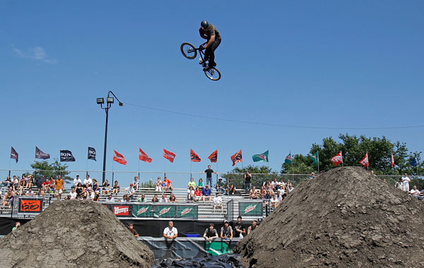 Seth Klinger, of Kansas City, Missouri, performs during the Dirt preliminaries of the 6.0 BMX Open at Soldier Field in Chicago, Illinois. (Getty Images/AFP)