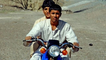 Photo: ${params.title}