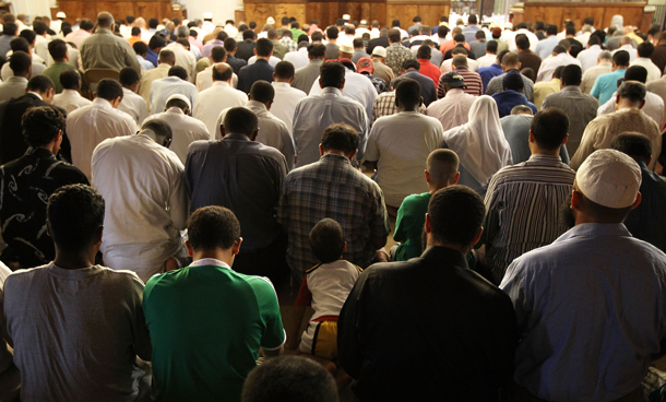 Muslims say the sunset prayer at Dar Al-Hijrah Islamic Center in Falls Church, Virginia. Muslims around the world started their first day of fasting to observe the month long Ramadan. (AFP)