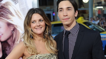 Photo: ${params.title}