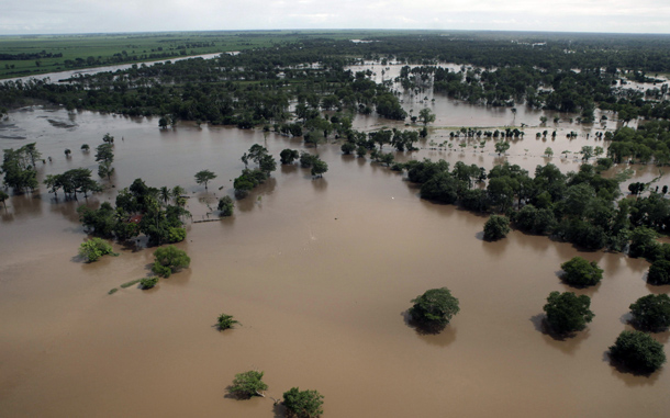 A flooded area in Nueva Concepcion, Escuintla, 147 kilometers south of Guatemala City. The death toll from landslides in Guatemala rose to 36 on Sunday as the country's President Alvaro Colom declared the disaster a "national tragedy". (AFP)