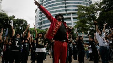 Photo: ${params.title}