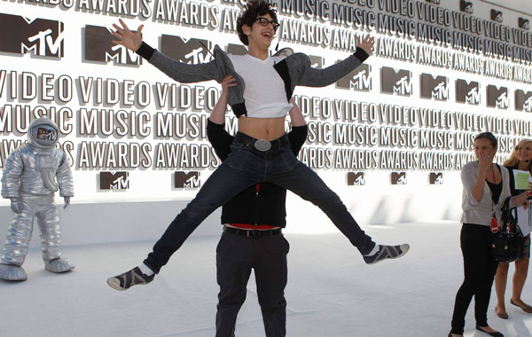 Matt Bennett (front) and Zach Pearlman, from the film 'The Virginity Hit,' arrive at the 2010 MTV Video Music Awards in Los Angeles, California. (REUTERS)