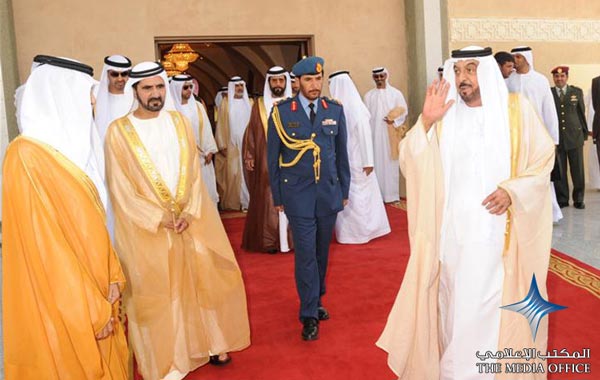 UAE President greets senior officials