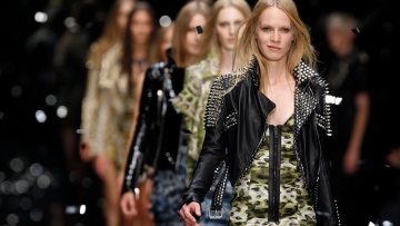 Photo: ${params.title}