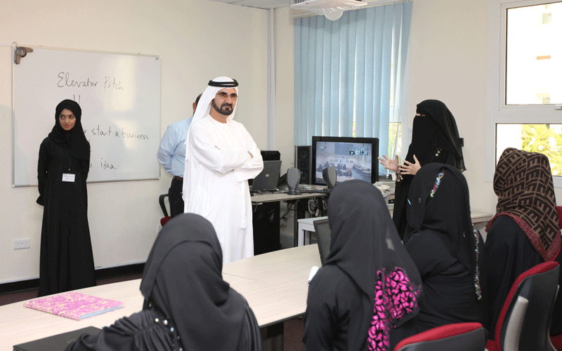 Mohammed tours Fujairah, meets citizens and students. (WAM)