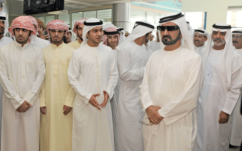 Mohammed tours Fujairah, meets citizens and students. (WAM)