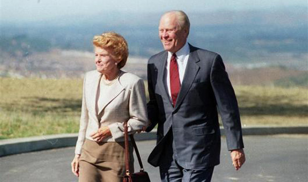 Former President Gerald Ford and wife Betty arrive at the opening ceremony of the Ronald Reagan Presidential Library in Simi Valley. (REUTERS)