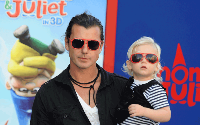 Musician Gavin Rossdale arrives with his son Zuma at the world premiere of the animated Disney comedy adventure &ldquo;Gnomeo & Juliet," at the El Capitan Theatre in Hollywood, California.  (AFP)