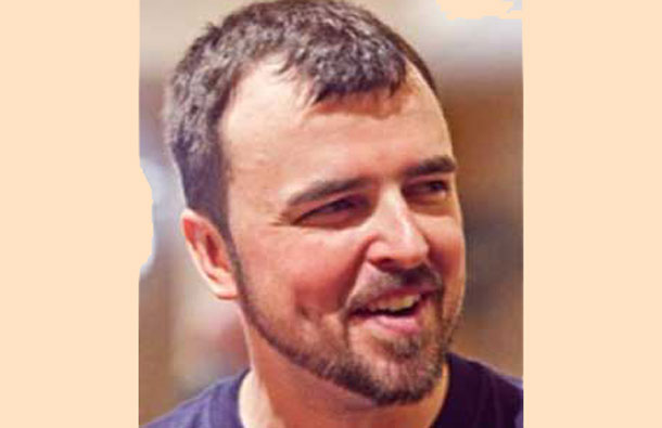 Scott Stratten is the president of UnMarketing. Stratten is an expert in viral, social, and authentic marketing which he calls Un-Marketing. He now has over 77,000 people follow his daily rantings on Twitter and was voted one of the top influencers on the site with over 200 million users. (AGENCY)
