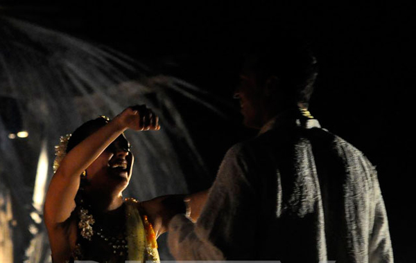 PDA time for Mr and Mrs Bhupathi (Image Courtesy: NDTV)