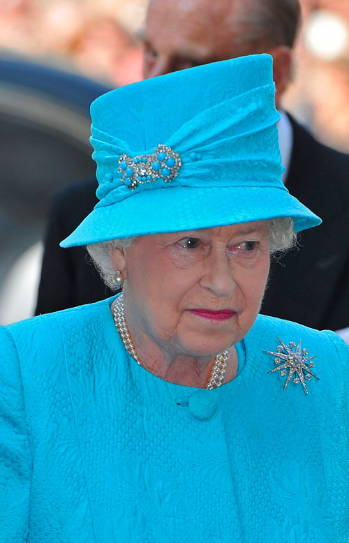 "Now Know Ye..." Queen consents to royal wedding - News - World ...