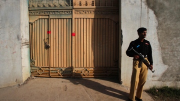 Photo: ${params.title}