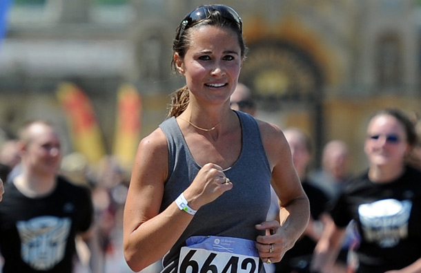Pippa Middleton approaches the finish line during the GE Blenheim Triathlon at Blenheim Palace in Woodstock, England. (GETTY/GALLO)