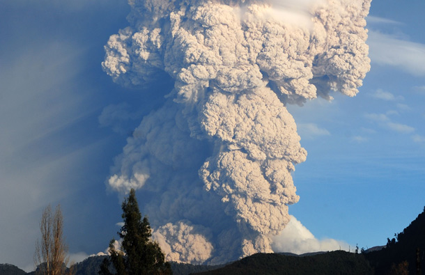 Cloud of ash billowing from Puyehue volcano in southern Chile, 870 km south of Santiago. Puyehue volcano erupted for the first time in half a century on June 4 prompting evacuations for 3,500 people as it sent a cloud of ash that reached Argentina. (AFP)