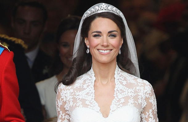 HRH Catherine, Duchess of Cambridge exits following her marriage to HRH Prince William, Duke of Cambridge at Westminster Abbey on April 29, 2011 in London, England.  (GETTY/GALLO)