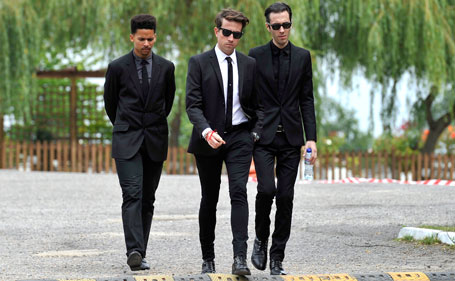 Nick Grimshaw (C) attends the funeral service of singer Amy Winehouse at Edgwarebury Lane cemetery on July 26, 2011 in London, England. (GETTY)