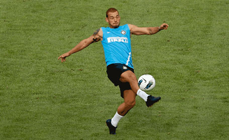 Dutch star Wesley Sneijder has been a target of Manchester United all summer. (FILE)