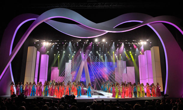 Miss Universe 2011 contestants stand on stage during the pageant in Sao Paulo September 12, 2011. (REUTERS)