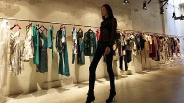 Photo: ${params.title}