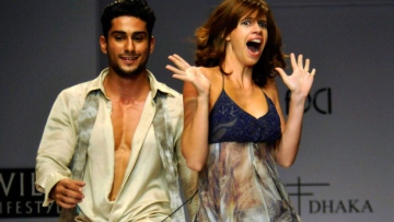 Photo: ${params.title}