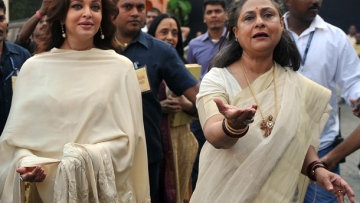 Photo: ${params.title}