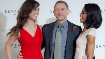 Photo: ${params.title}