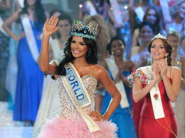 Miss Venezula, Ivian Sarcos, waves after winning Miss World 2011 at Earls Court in London, on November 6, 2011. (AFP)