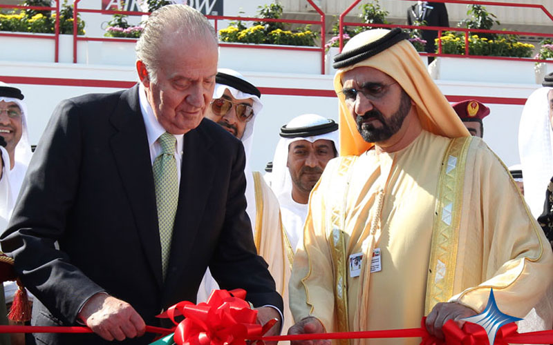 Mohammed and King of Spain cut the ribbon announcing the opening of the Show