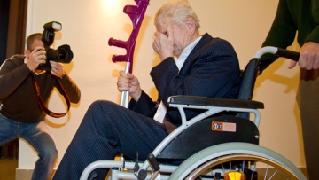 Photo: ${params.title}