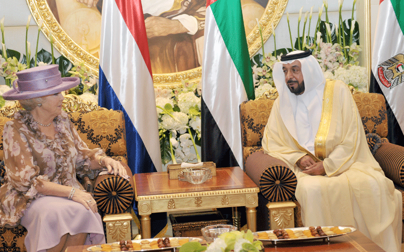 Sheikh Khalifa receives HM Queen Beatrix of Netherlands (WAM)
