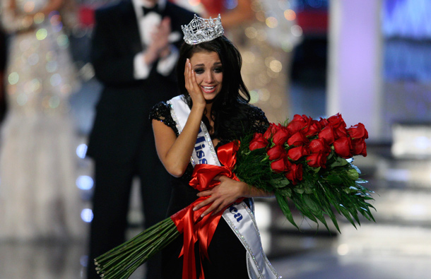 Miss Wisconsin Laura Kaeppeler reacts after being crowned Miss America 2012 during the 2012 Miss America Pageant in the Theater For The Performing Arts at Planet Hollywood Resort Casino in Las Vegas, Nevada. (REUTERS)