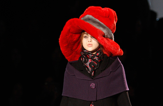 Marc Jacobs' runway lands in a mystical forest - Lifestyle - Emirates24|7