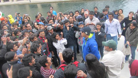 Local students and fans came to wish Yuvraj Singh outside his appartment. (Pic: Twitter)