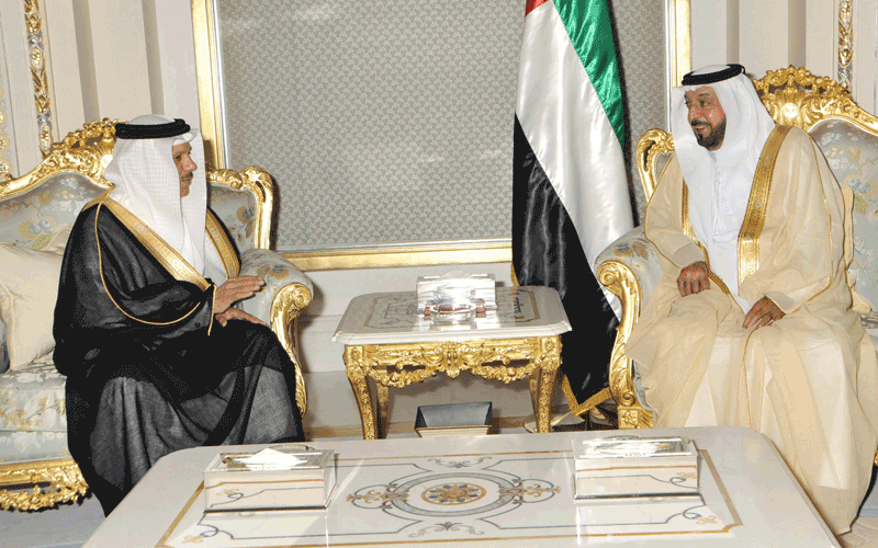 Sheikh Khalifa receives Dr. Abdul Latif bin Rashid Al Zayani, Secretary General of the Gulf Cooperation Council for Arab States (GCC) (Wam)