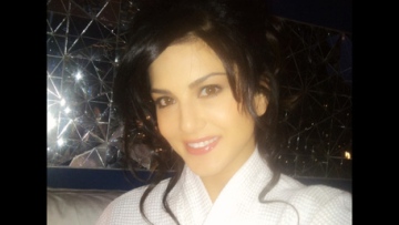 Photo: ${params.title}