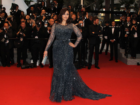 Indian actress Aishwarya Rai poses as she arrives for the screening of the film "Cosmopolis" presented in competition at the 65th Cannes film festival on May 25, 2012 in Cannes. (AFP)