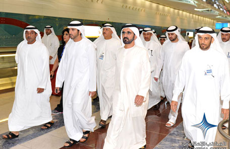 Mohammed and accompanying officials during the tour. (www.sheikhmohammed.co.ae)