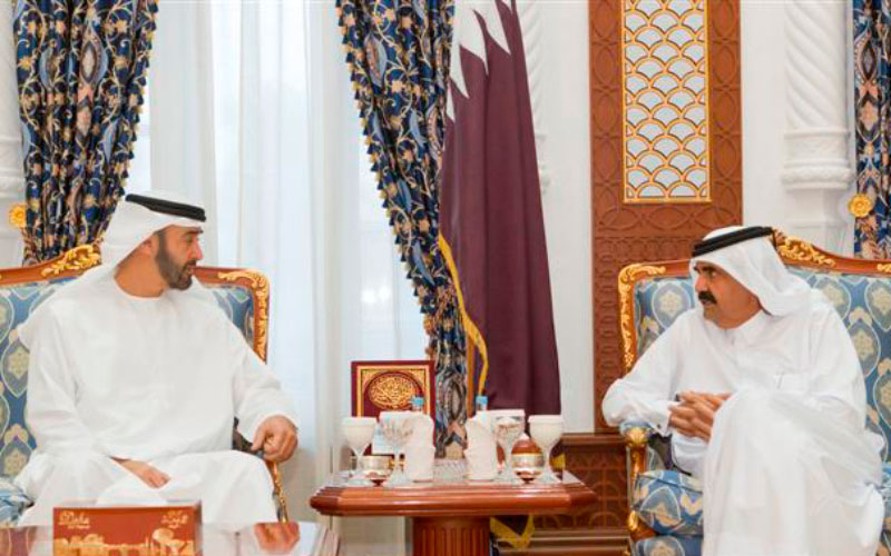 General Mohammed with Emir of Qatar (WAM)