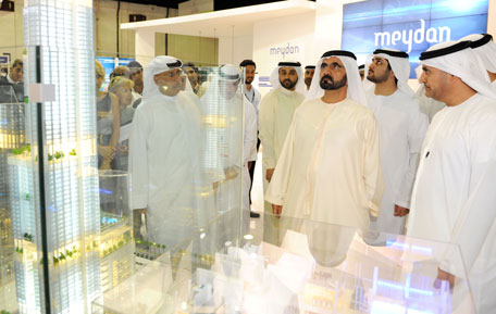 Sheikh Mohammed bin Rashid tours Gitex Shopper 2012. (WAM)