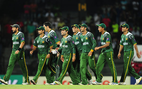 Pakistan cricketers leave the ground after victory during the ICC Twenty20 Cricket World Cup's Super Eight match between Australia and Pakistan at the R. Premadasa International Cricket Stadium in Colombo on October 2, 2012. (AFP)