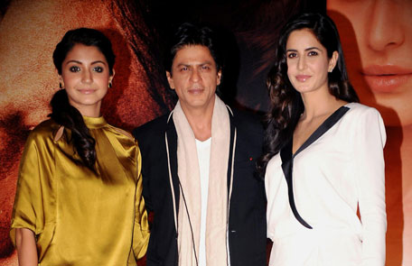 Shah Rukh Khan (C) is flanked by actresses Anushka Sharma (L) and Katrina Kaif (R) (AFP)