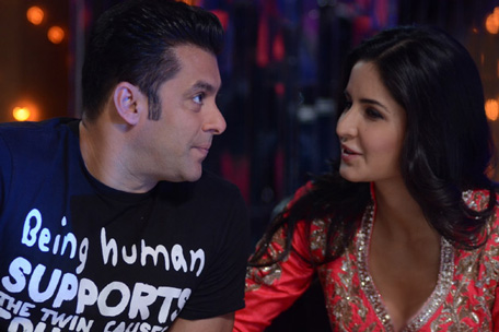 Bollywood actors Salman Khan and Katrina Kaif promote their movie 'Ek Tha Tiger' in dance reality show 'Jhalak Dikhhla Jaa'. (Supplied)