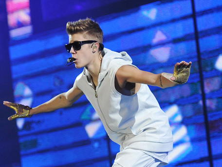 Singer Justin Bieber performs at the Izod Center on November 9, 2012 in East Rutherford, New Jersey. (GETTY/AFP)