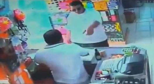 Video: Fat thief in shop caught on camera - News - Region - Emirates24|7