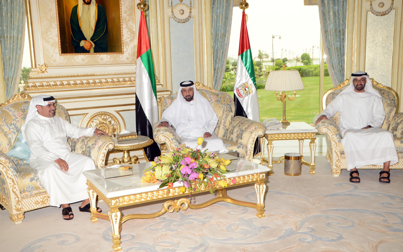 His Highness Sheikh Khalifa bin Zayed Al Nahyan receives Prince Salman bin Hamad Al-Khalifa (Wam)