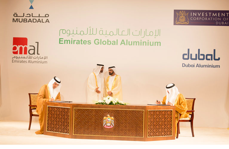 Mohammed bin Rashid and Mohammed bin Zayed at the signing ceremony (WAM)