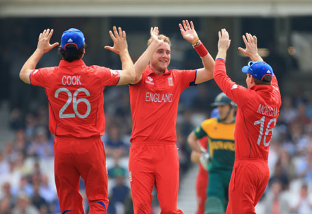 Stuart Broad of England celebrates taking the wicket of AB de Villiers of South Africa during the ICC Champions Trophy semifinal at The Oval on June 19, 2013 in London, England. (GETTY)